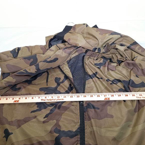 Molokai Surf Co. Camouflage windbreaker size XL. - Picture 3 of 9
